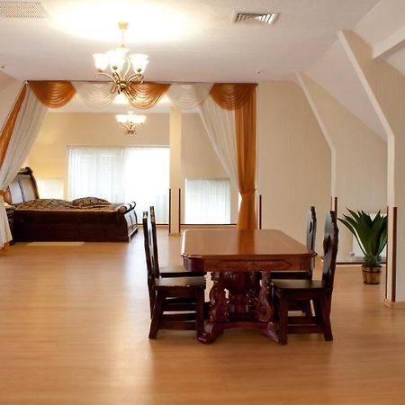Hotel Complex Verhovina Kiev Habitación foto